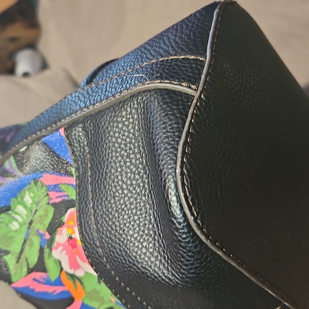 Liz Claiborne Floral Shoulder Bag - Picture 12 of 13